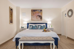 Split Exclusive Stay